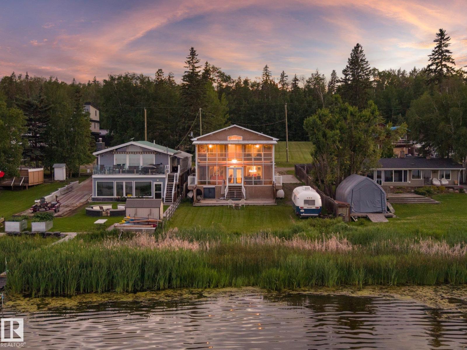 104 BAYVIEW DR - 2