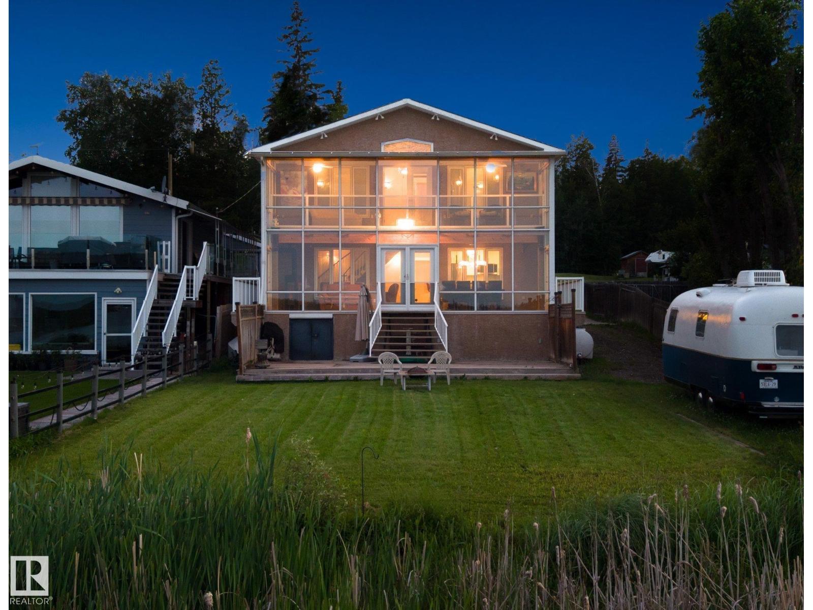 104 BAYVIEW DR - 1