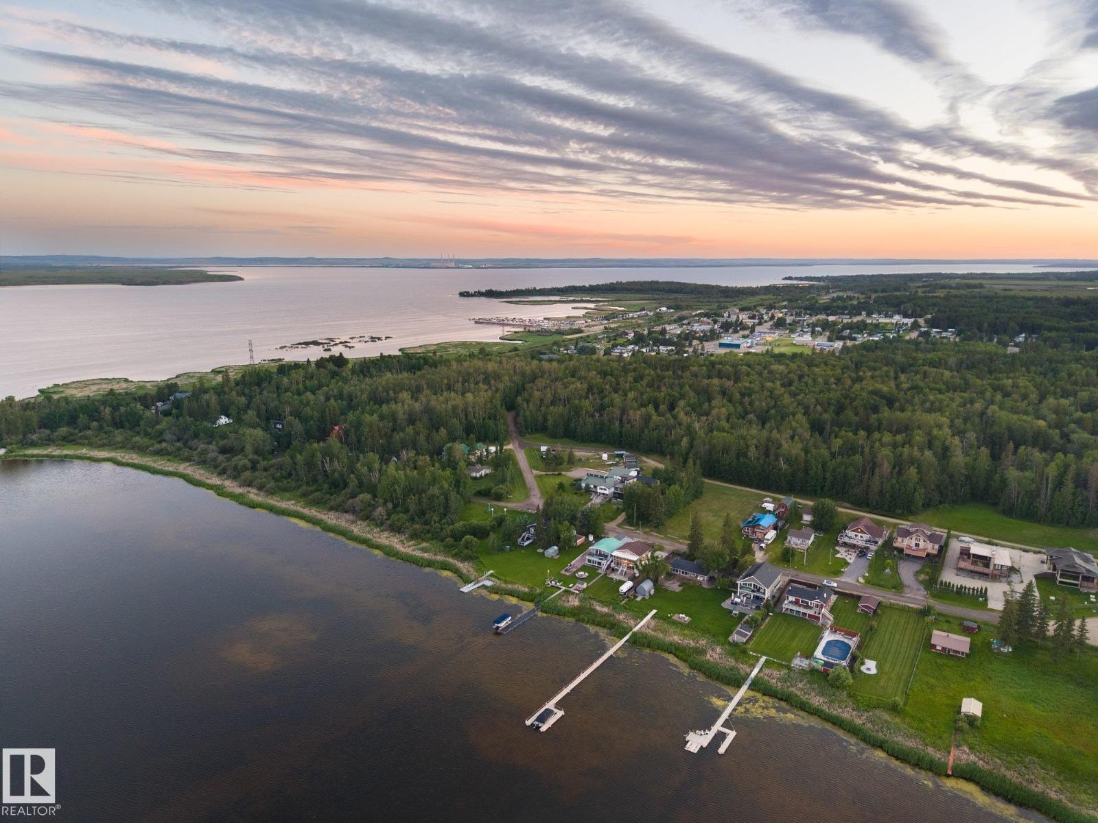 104 BAYVIEW DR - 6