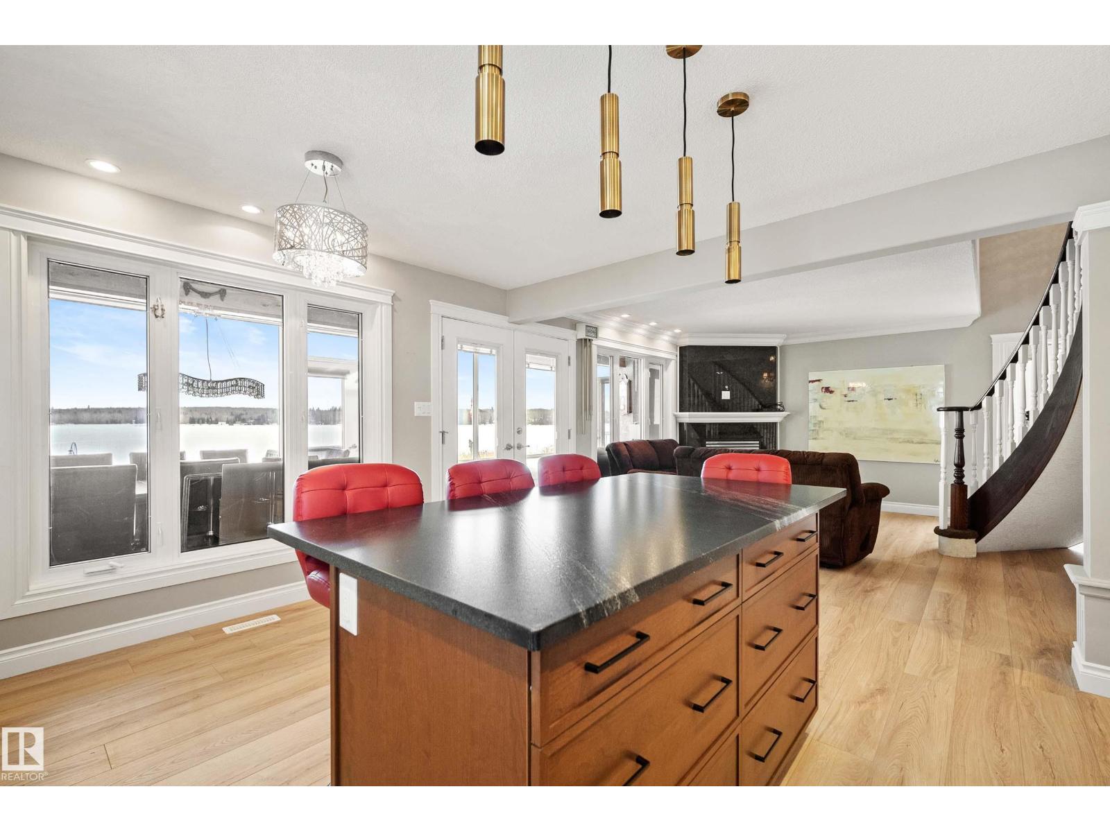 104 BAYVIEW DR - 14