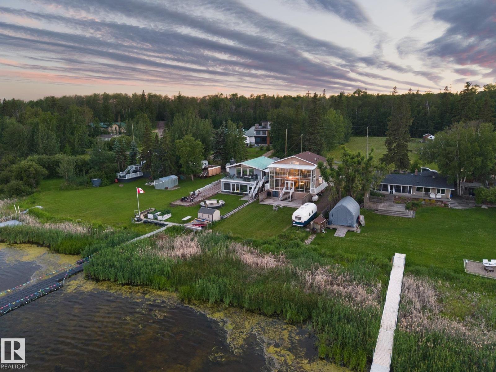 104 BAYVIEW DR - 5