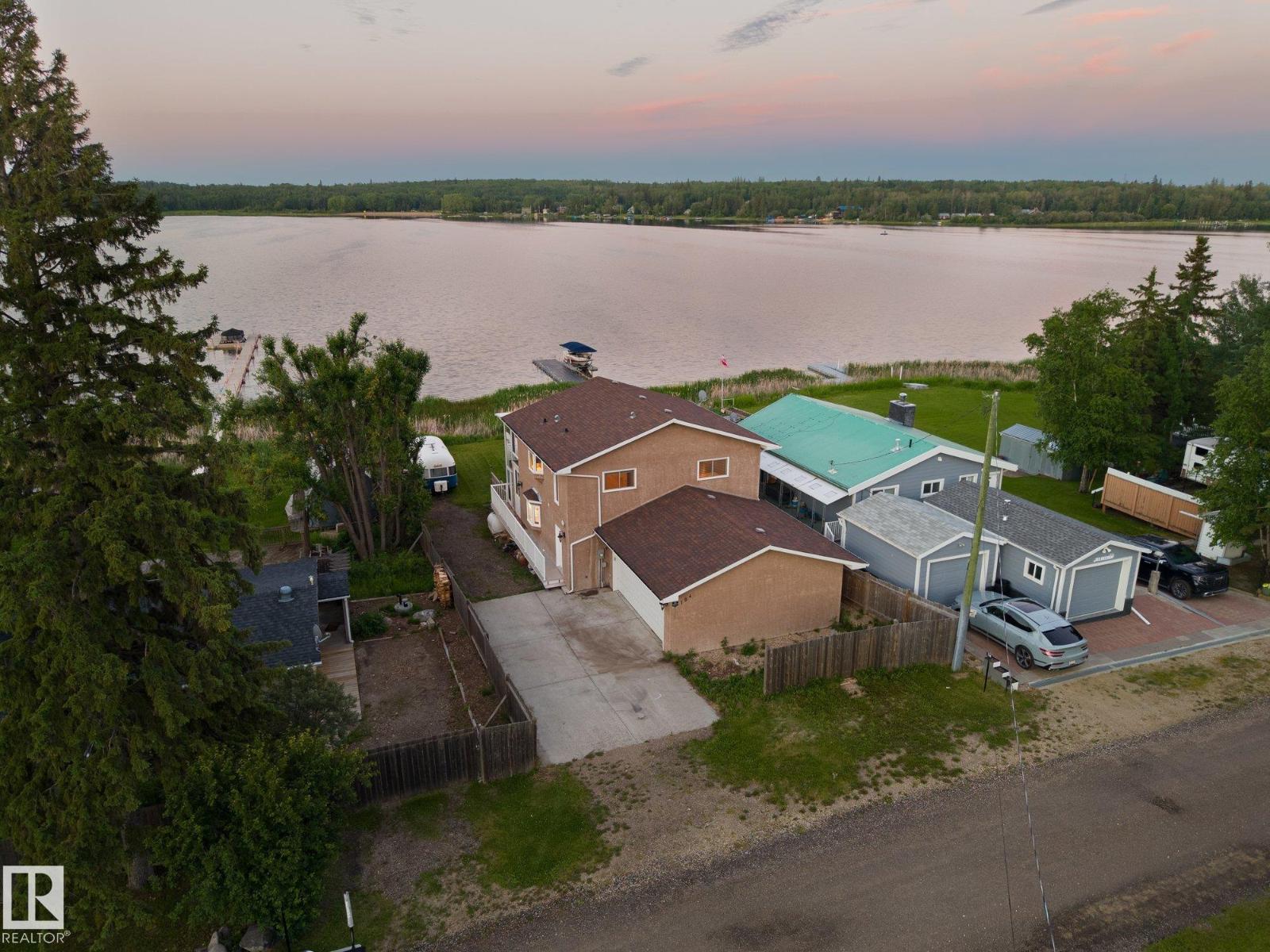 104 BAYVIEW DR - 4