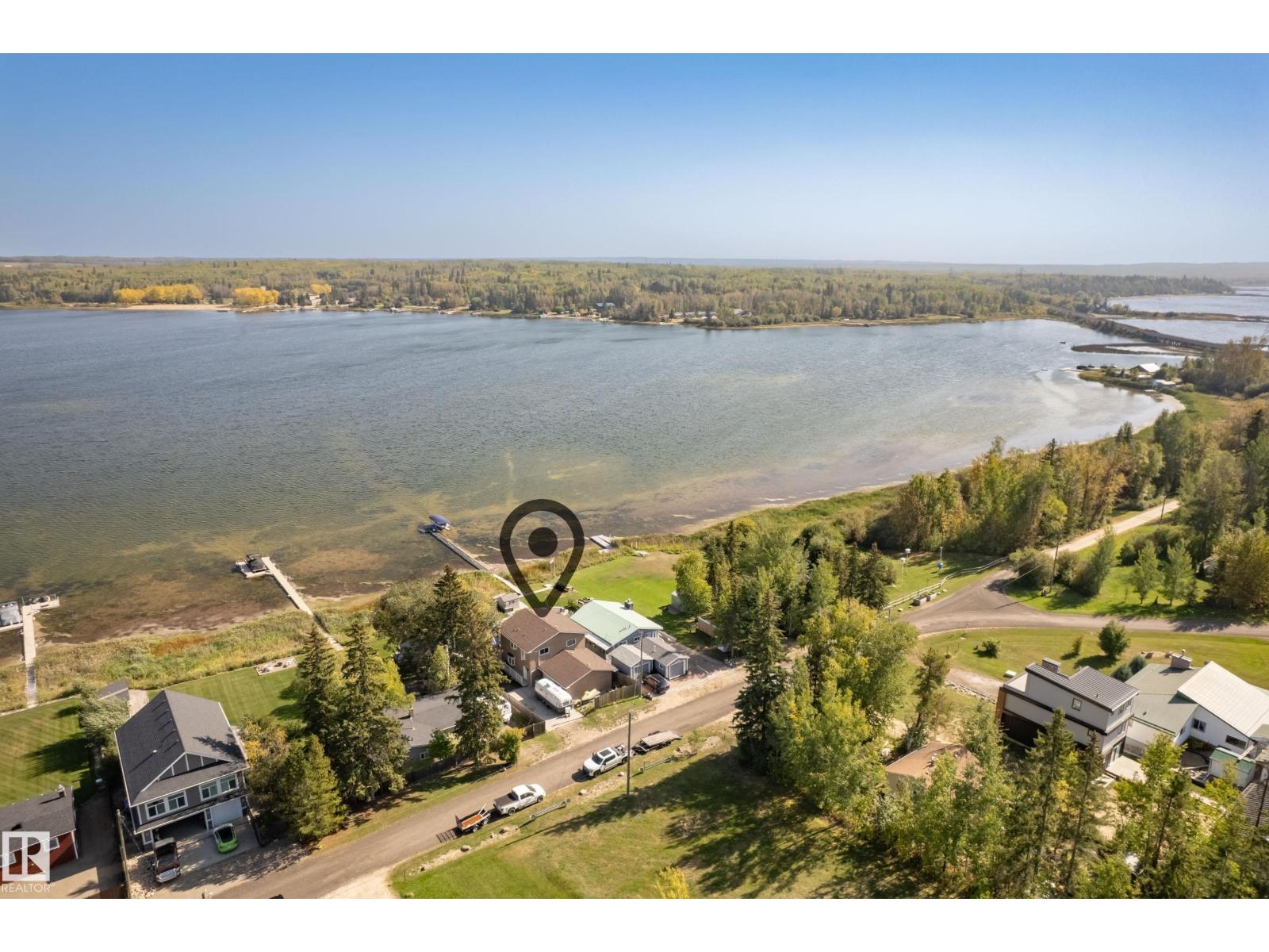 104 BAYVIEW DR - 55