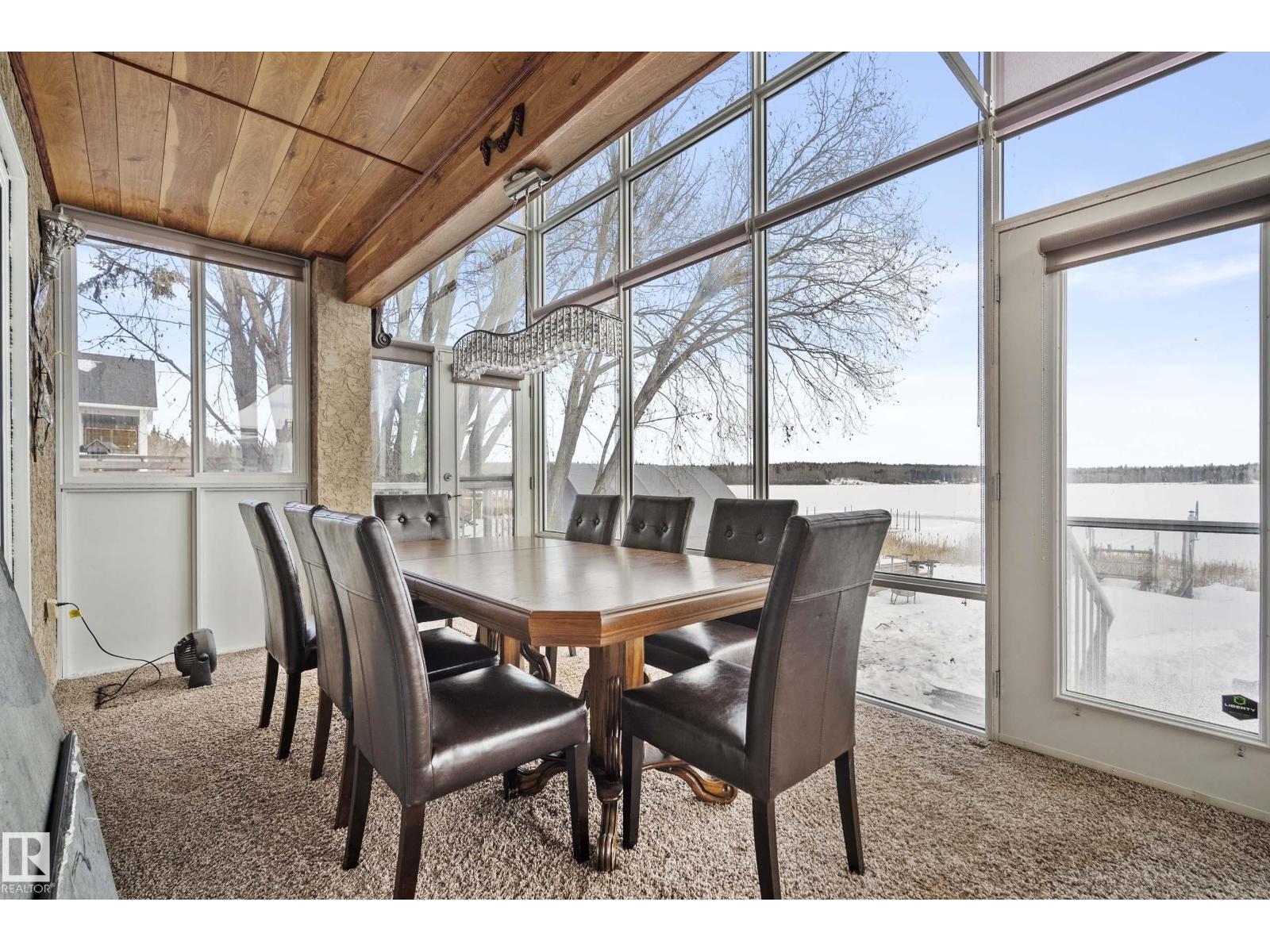 104 BAYVIEW DR - 46