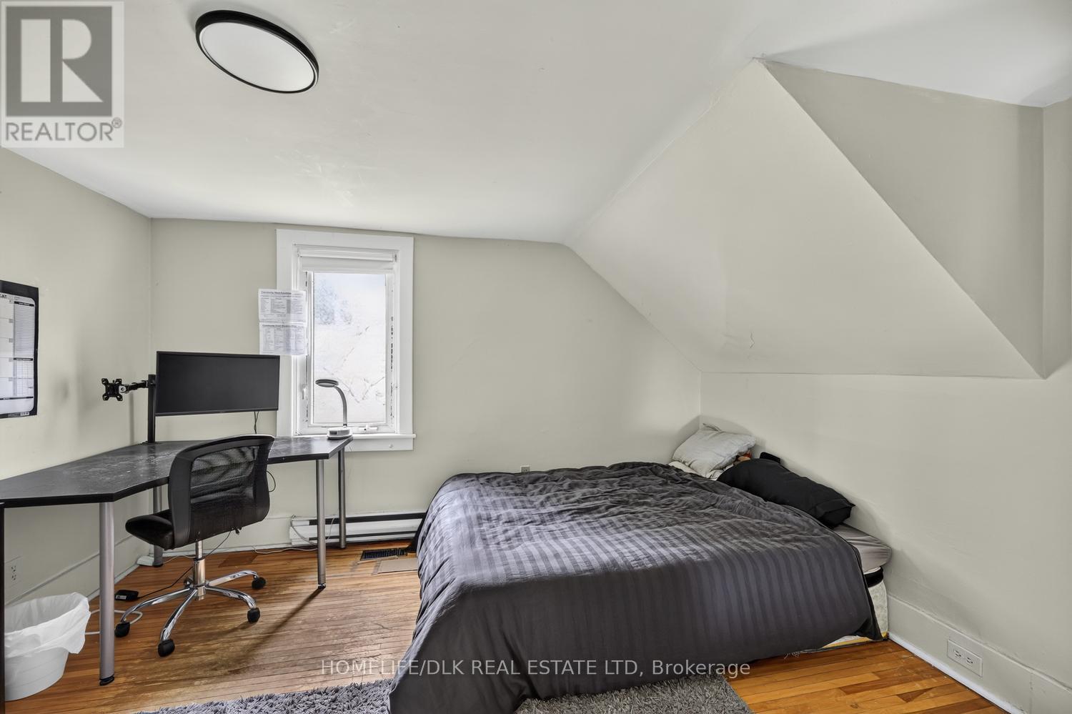 561 JOHNSON STREET - 10