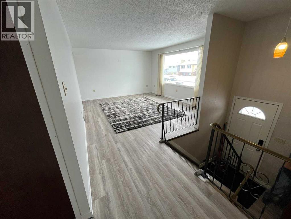 28 Rossdale Street SE — photo 6