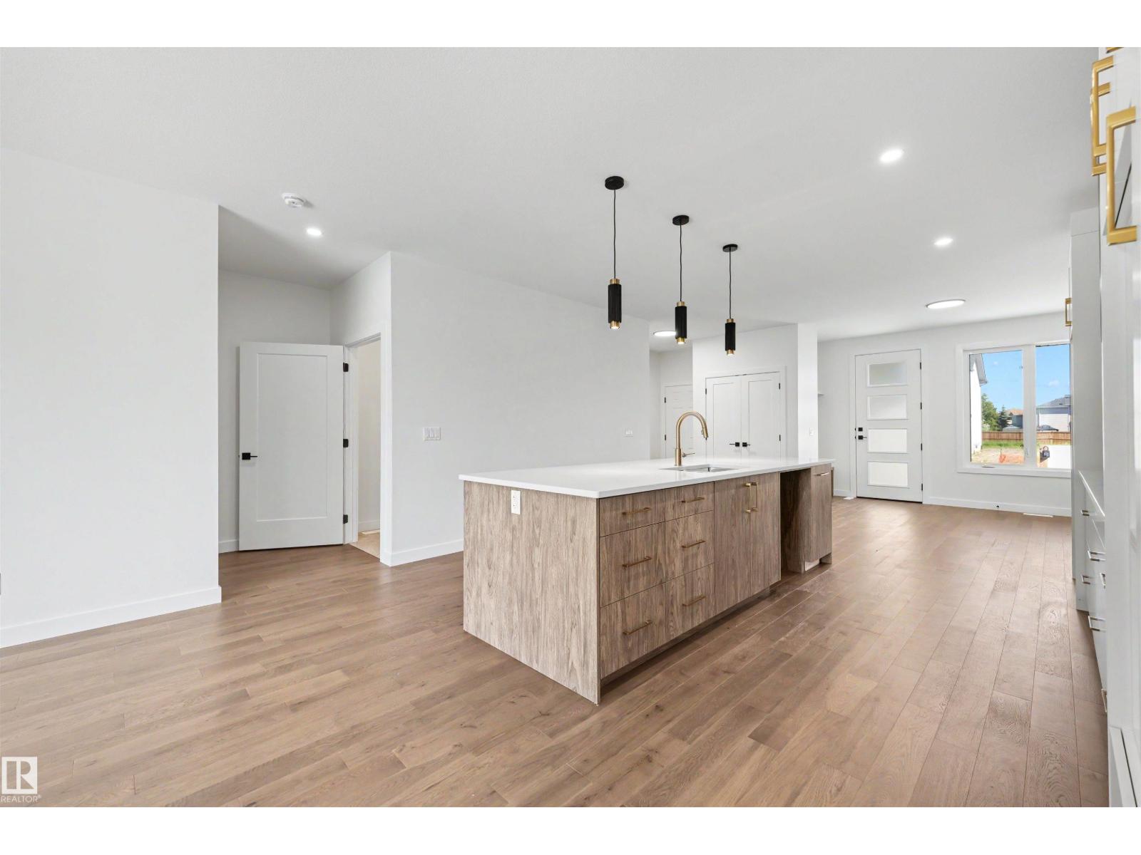 39 ELSINORE PL NW - 11