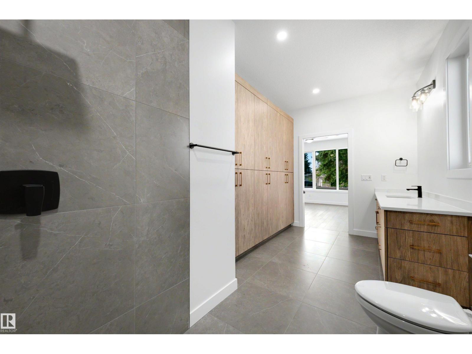 39 ELSINORE PL NW - 16