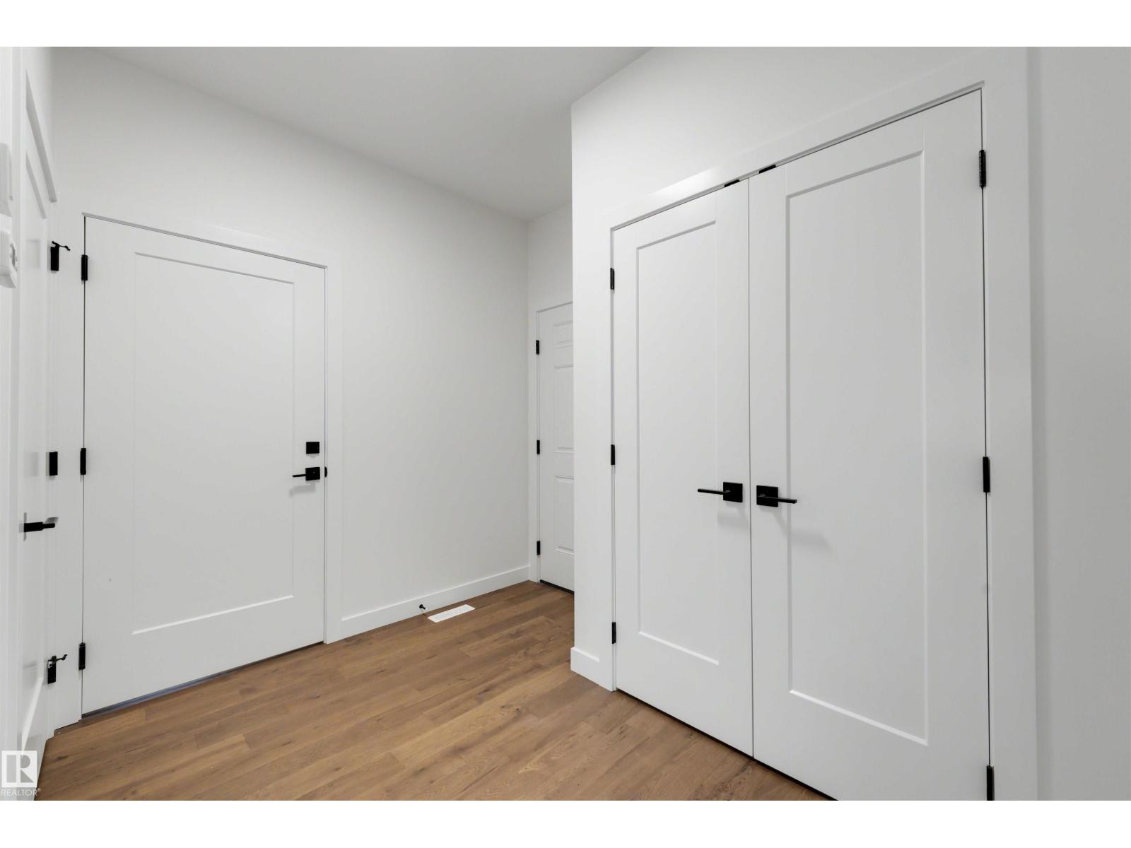 39 ELSINORE PL NW - 17
