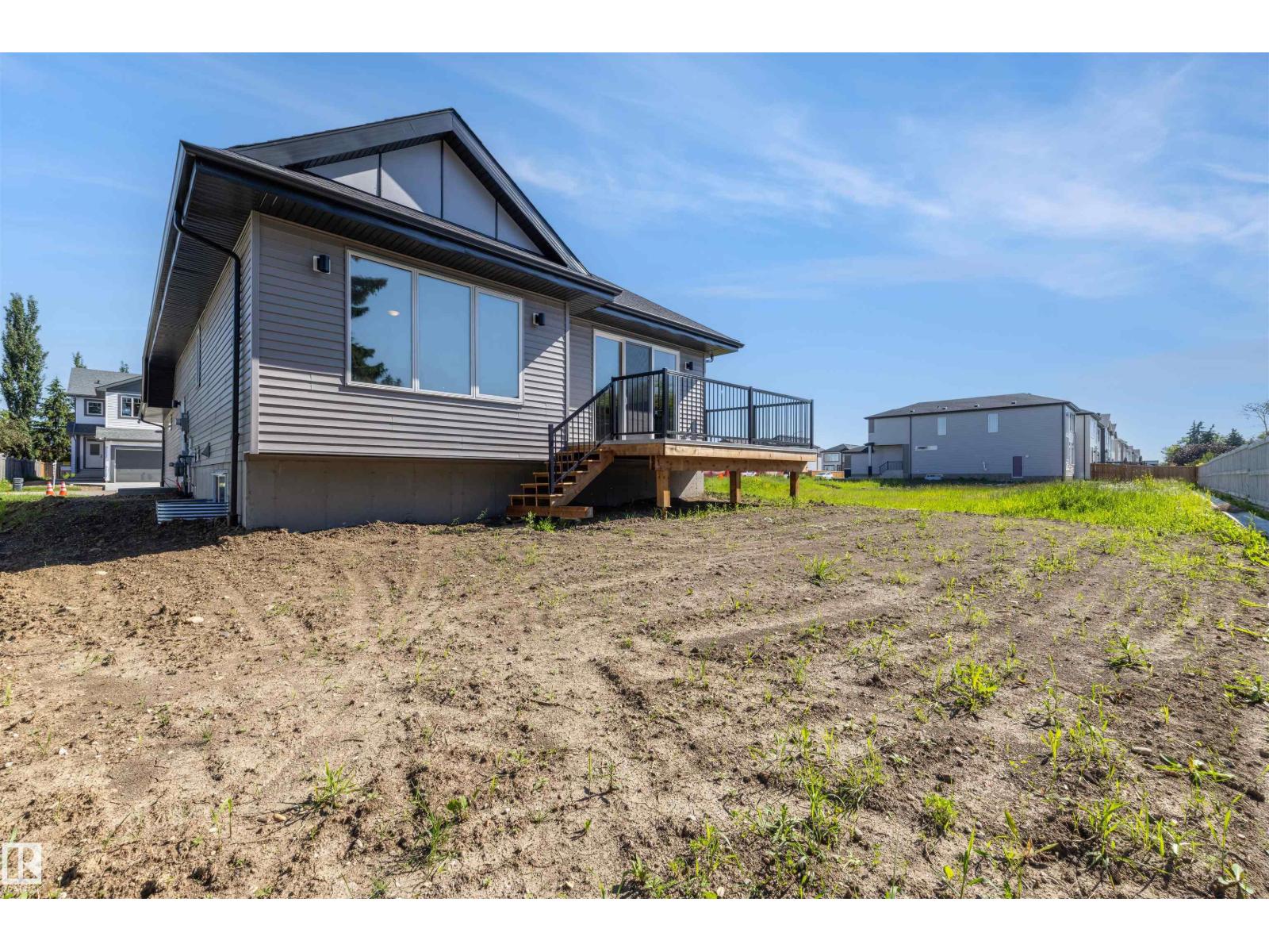 39 ELSINORE PL NW - 32