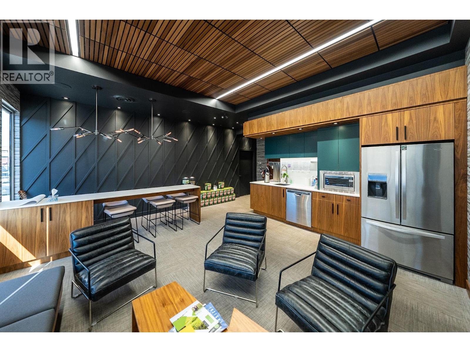  1583 Ellis Street, Kelowna