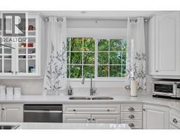 5pc Ensuite bath - 1999 97 Highway S Unit# 104, West Kelowna, BC V1Z1B2 Photo 8