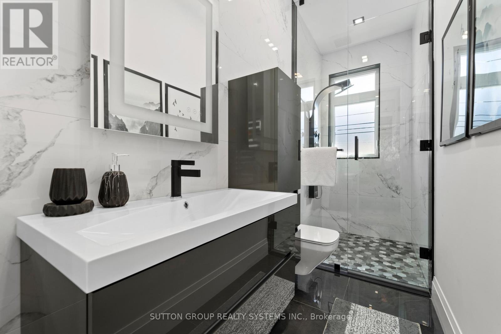 146 MARTIN GROVE ROAD - 25