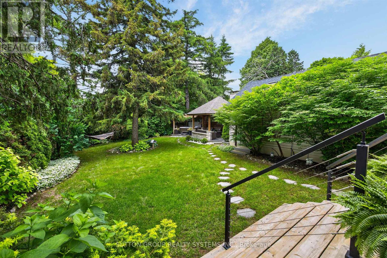 146 MARTIN GROVE ROAD - 31