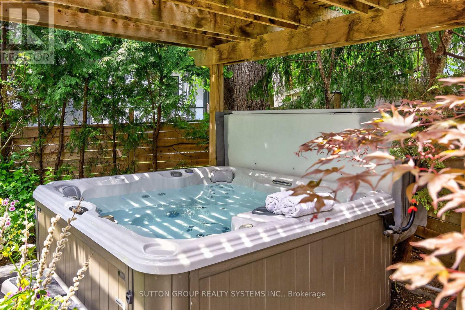 146 MARTIN GROVE ROAD - 34
