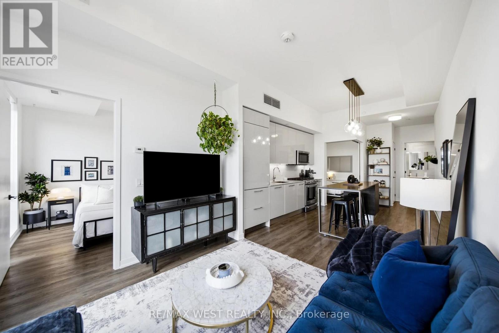 #709 2118 BLOOR STREET W - 6