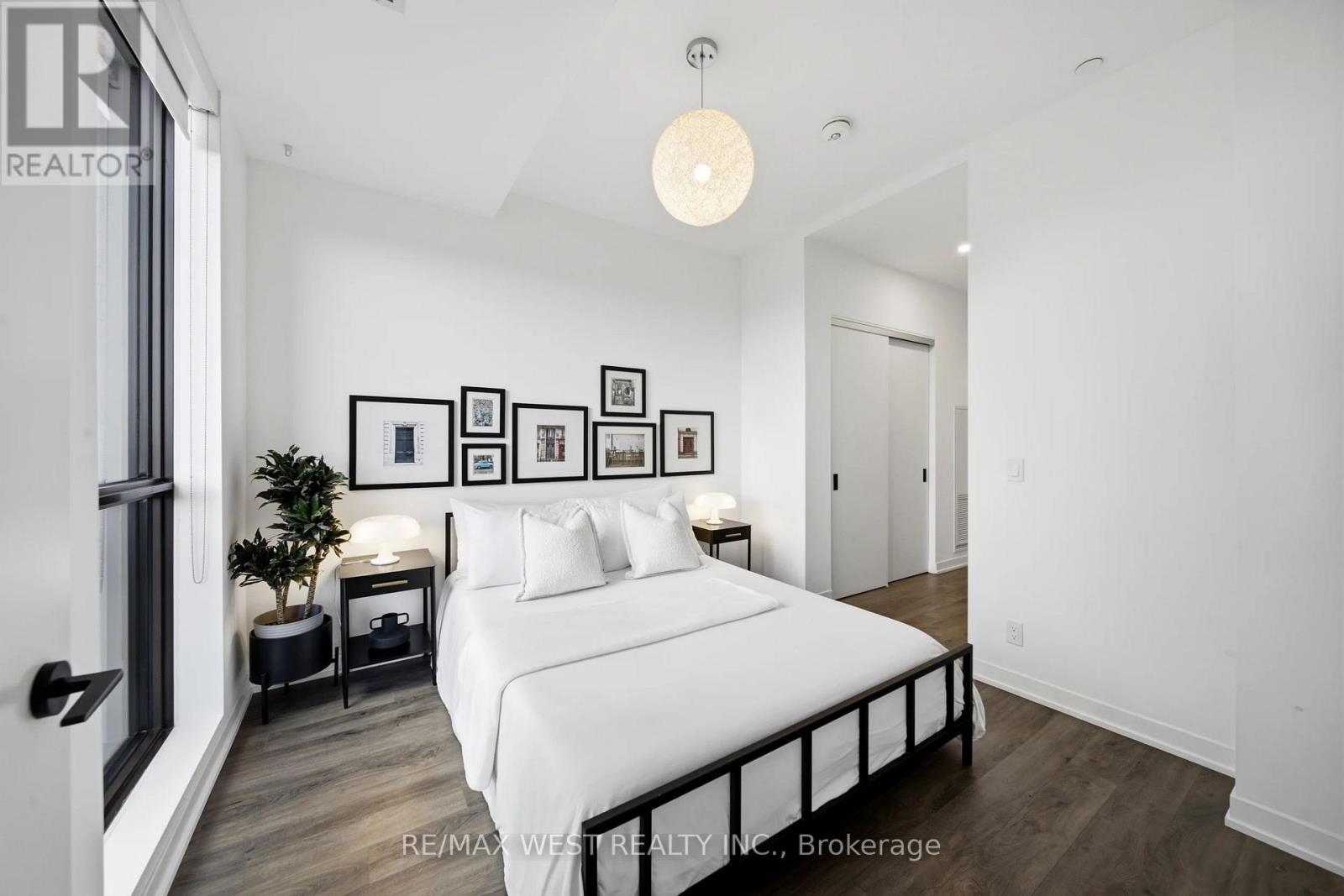 #709 2118 BLOOR STREET W - 7