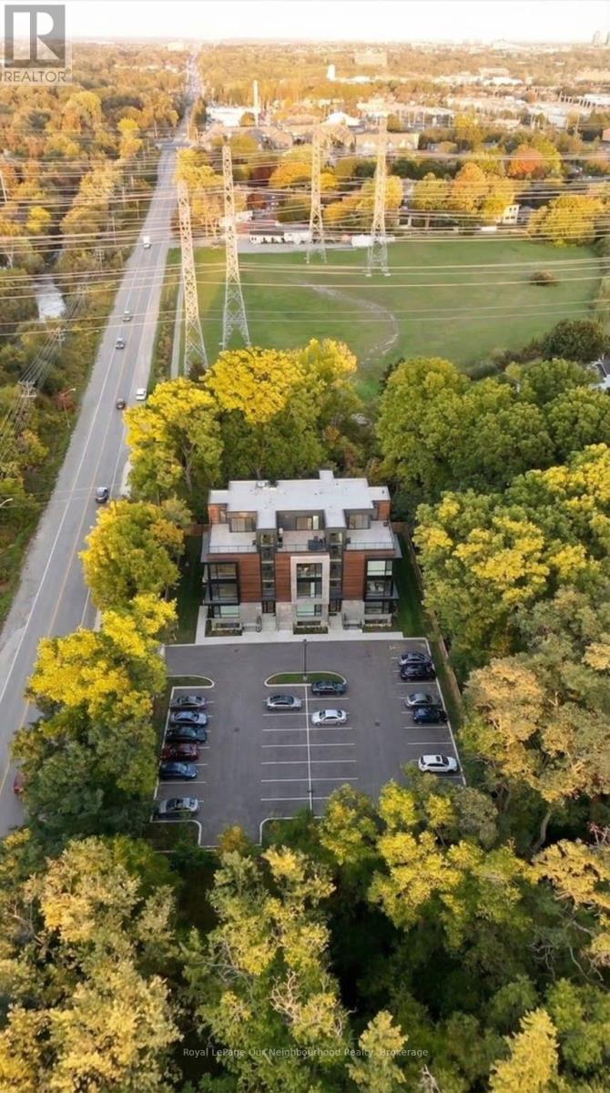 1539 FINCH AVENUE - 12