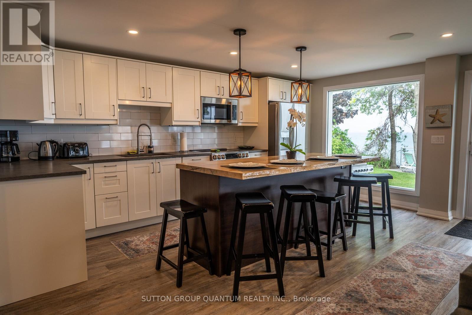 2118 LAKESHORE ROAD - 14