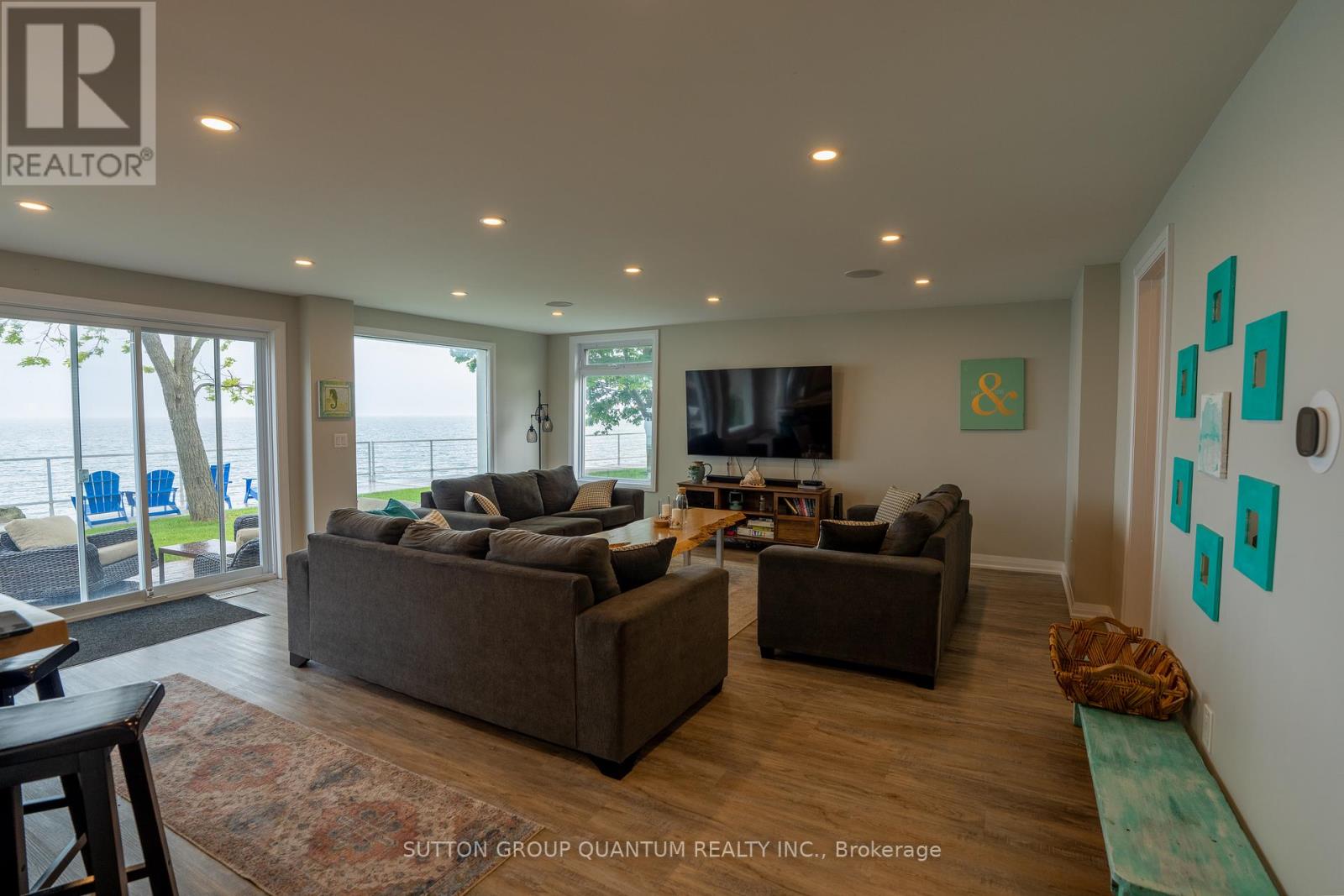 2118 LAKESHORE ROAD - 17
