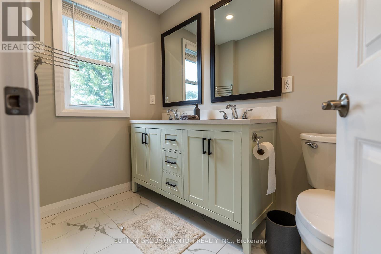 2118 LAKESHORE ROAD - 22