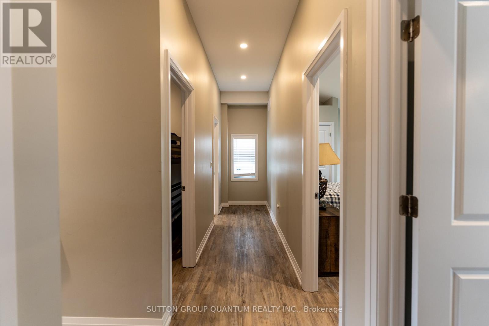 2118 LAKESHORE ROAD - 26