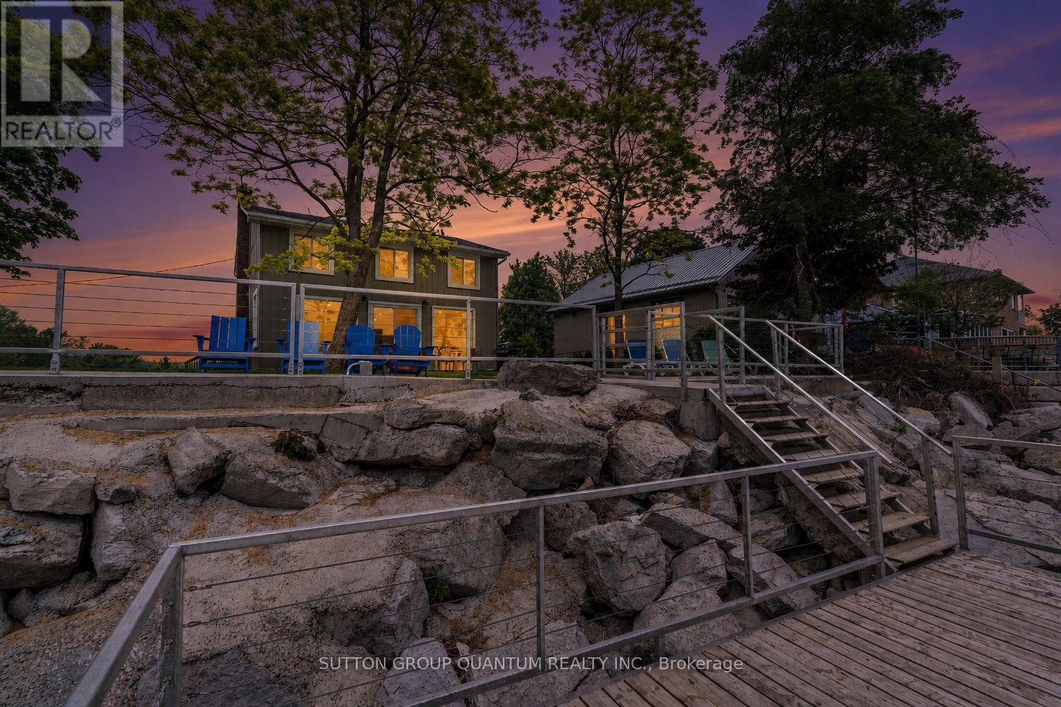 2118 LAKESHORE ROAD - 42