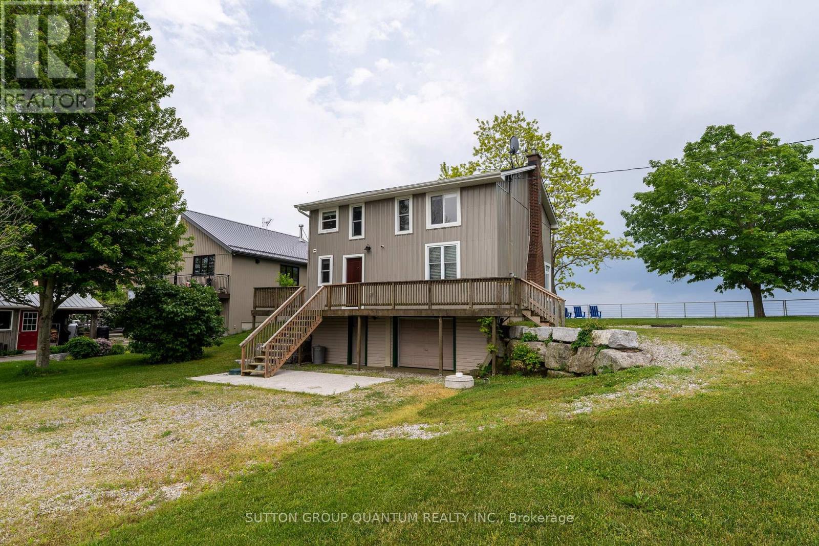 2118 LAKESHORE ROAD - 6