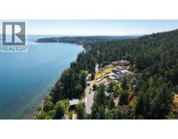 4569 Cordova Bay Rd, Saanich, BC V8X3V6 Photo 8