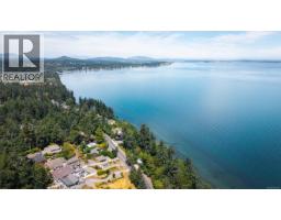 4569 Cordova Bay Rd, Saanich, BC V8X3V6 Photo 11