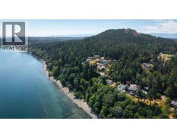 4569 Cordova Bay Rd, Saanich, BC V8X3V6 Photo 15