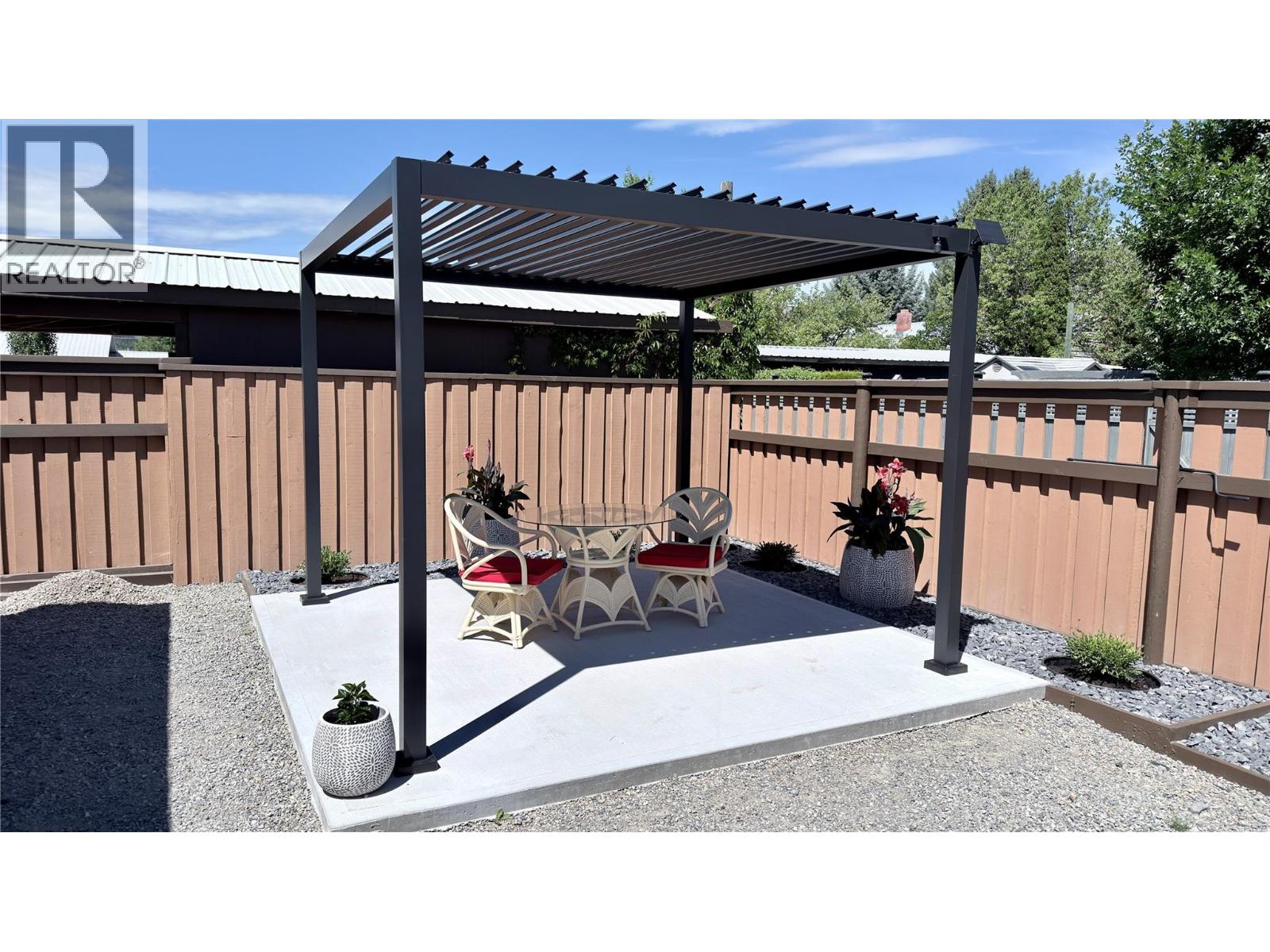 611 Gertrude Street - 6