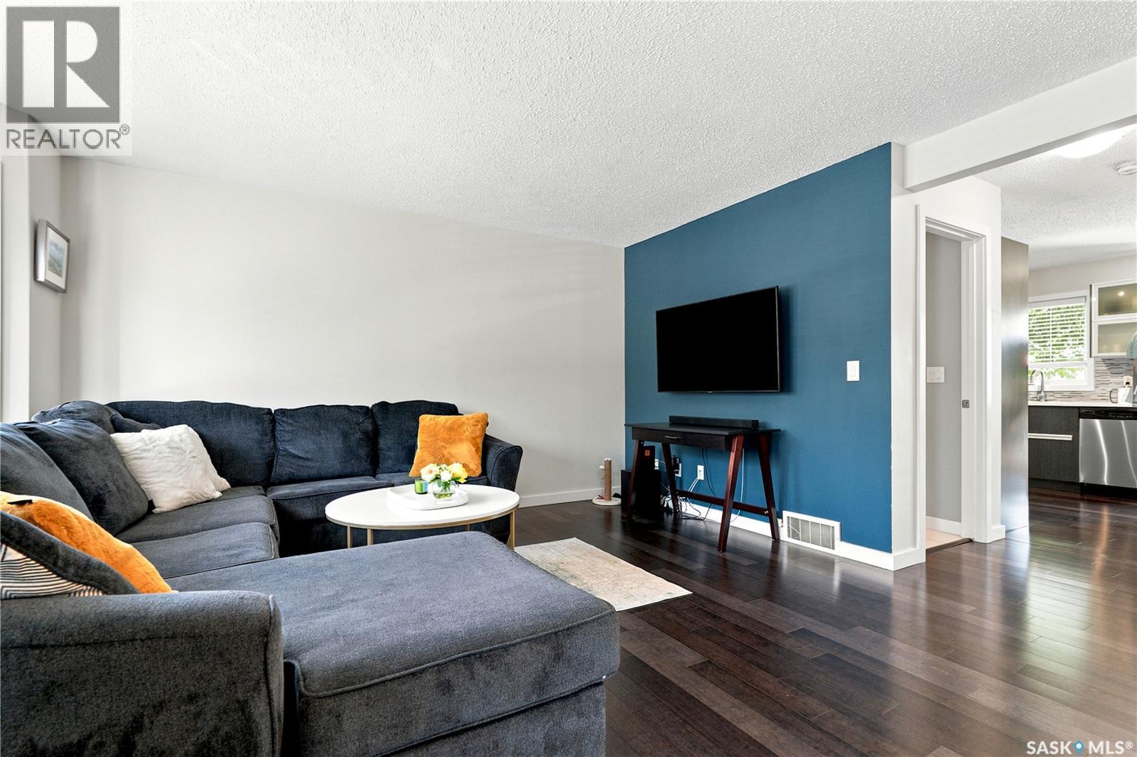163 135 Ashworth CRESCENT - photo 5