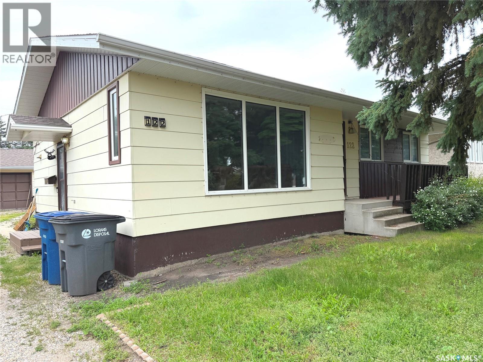 122 Dianne STREET - 2