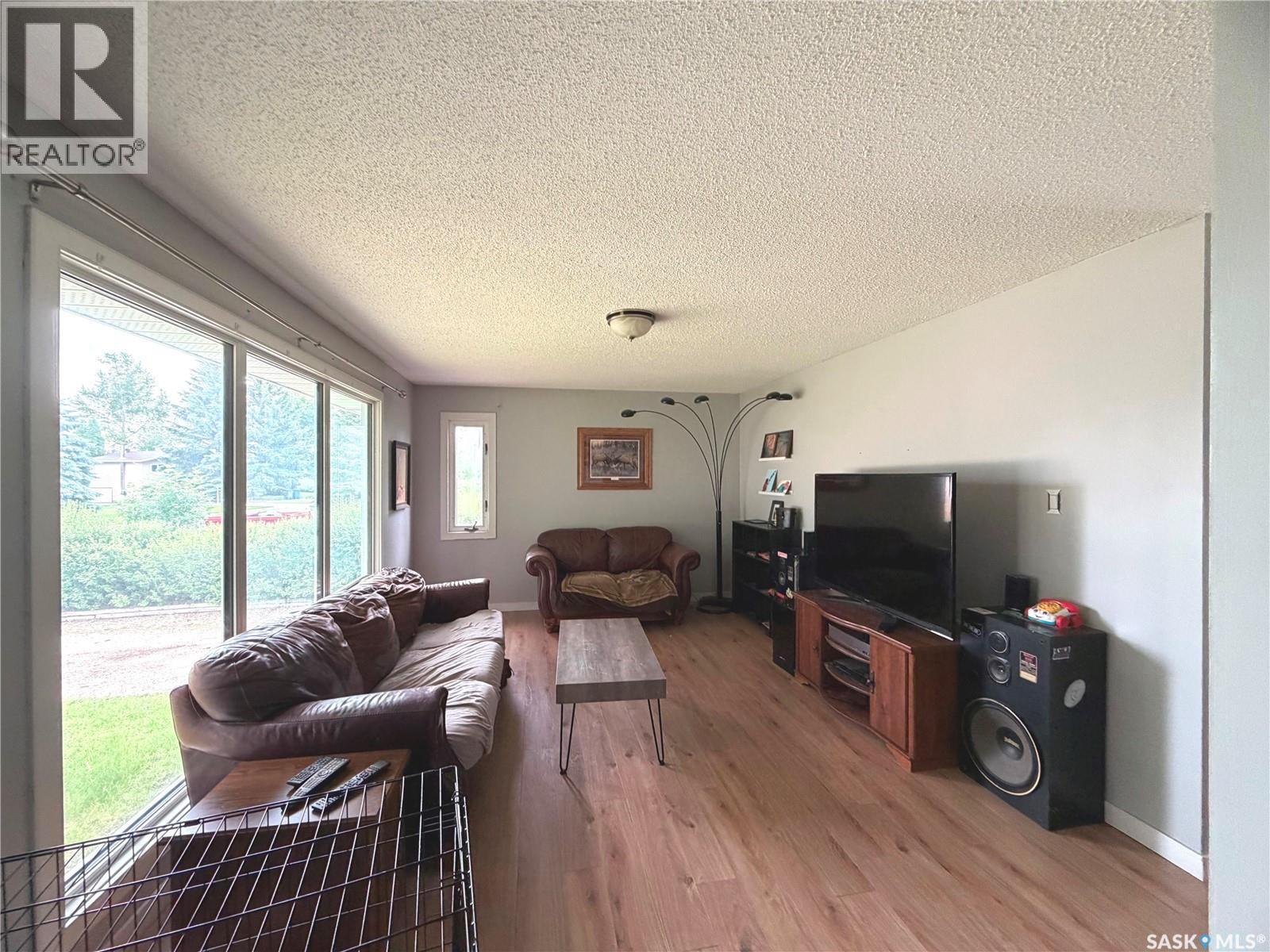 122 Dianne STREET - 3