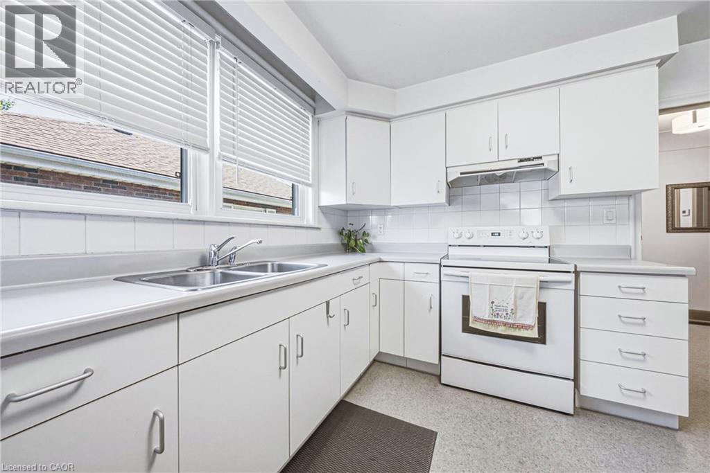 208 GLENCARRY Avenue - 16
