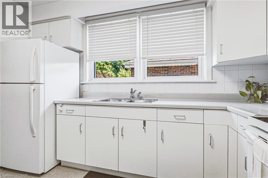 208 GLENCARRY Avenue - 17