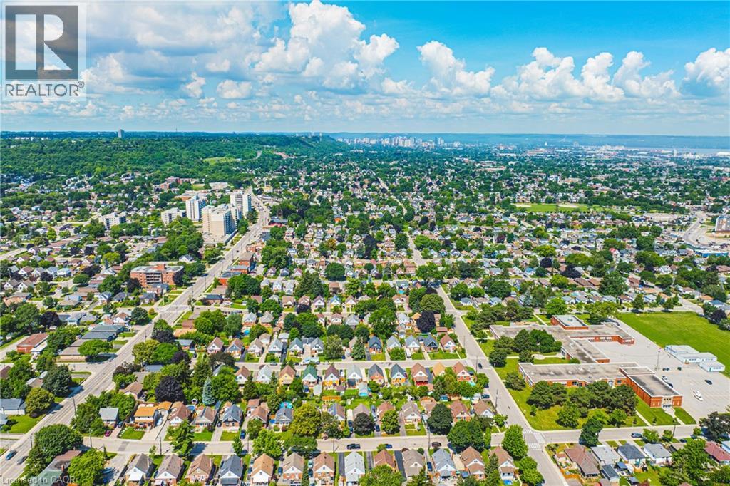 208 GLENCARRY Avenue - 44