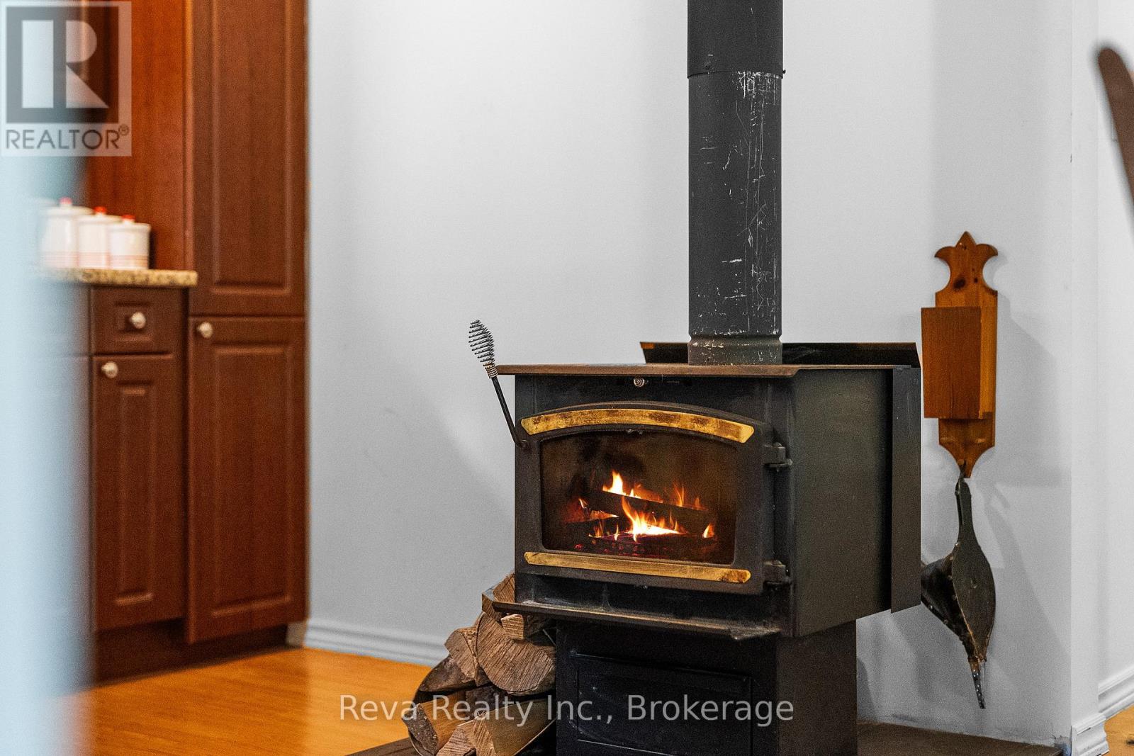 #A & B 464 MOONEY ROAD - Image 34