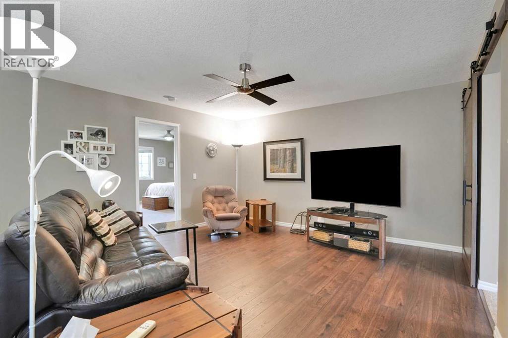 109 Cranleigh Place SE - 17