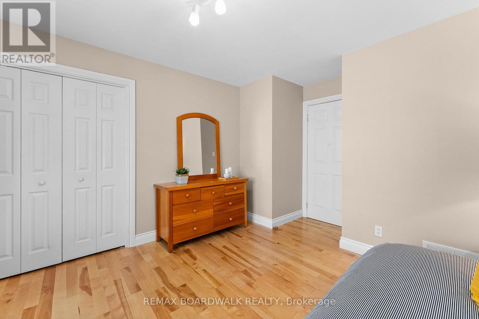 60 DR GORDON CRESCENT - Image 23