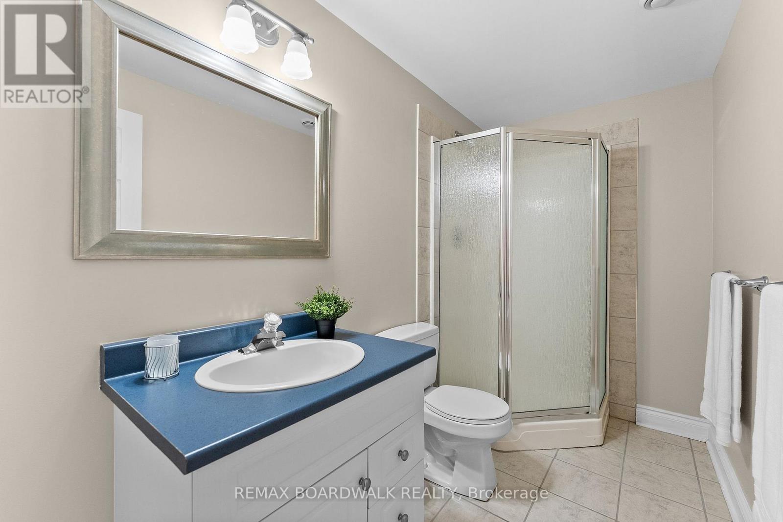 60 DR GORDON CRESCENT - Image 29