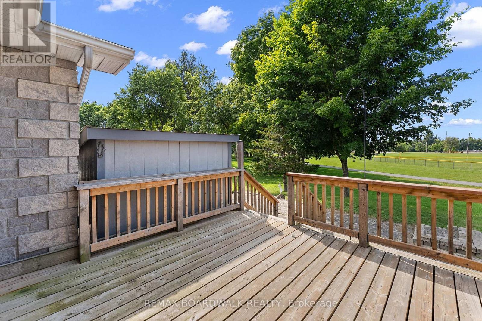 60 DR GORDON CRESCENT - Image 34