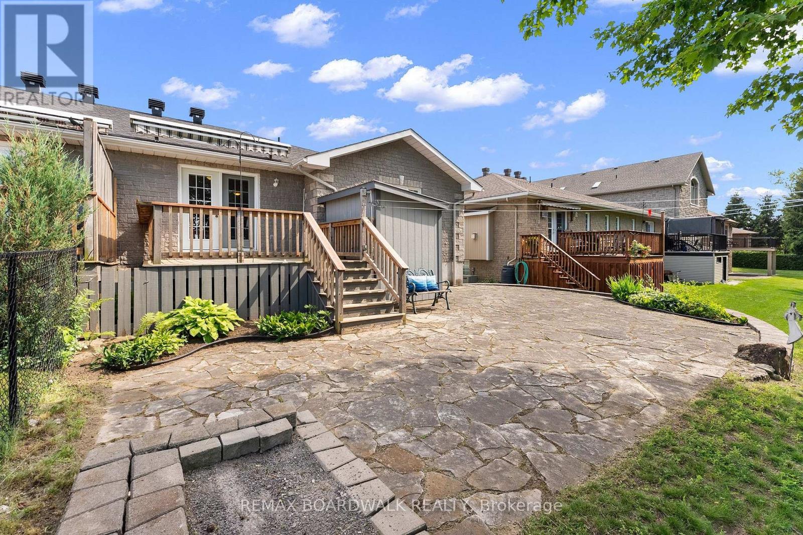 60 DR GORDON CRESCENT - Image 36