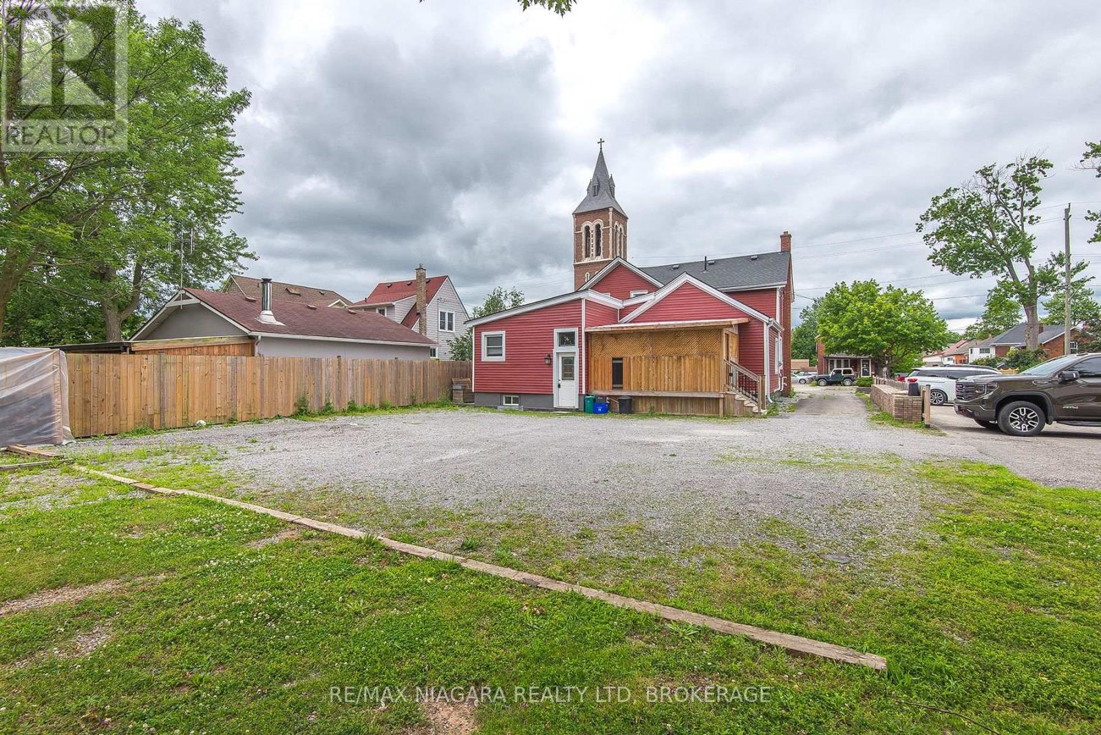 170 HELLEMS AVENUE E - 37