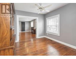 Living room - 170 Hellems Avenue E, Welland, ON L3B3B4 Photo 11