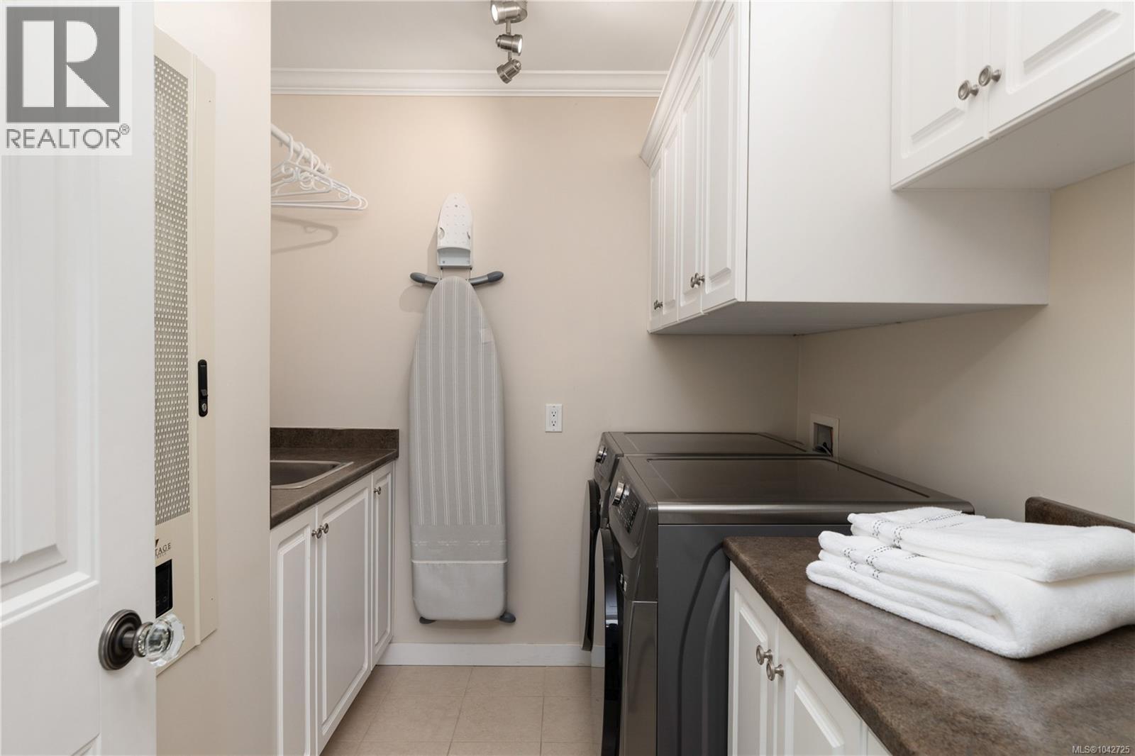 2220 Island Falls Pl - 43