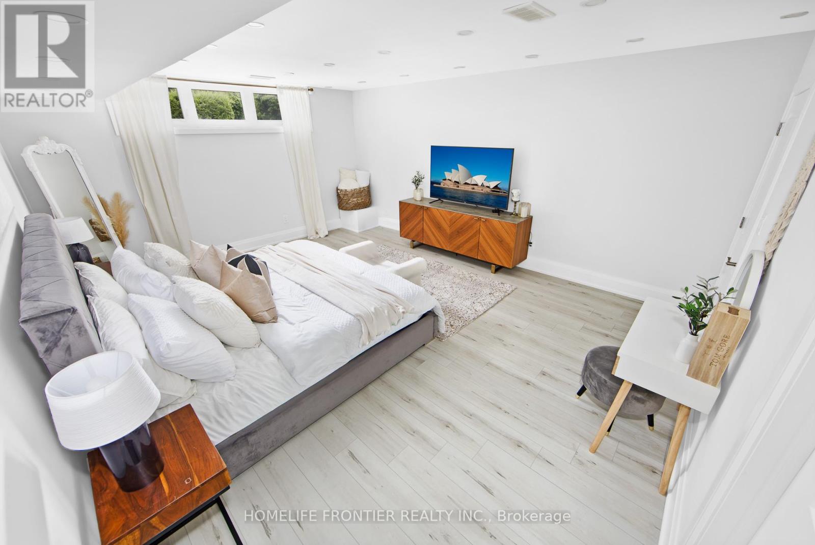 2138 TRUSCOTT DRIVE - 15