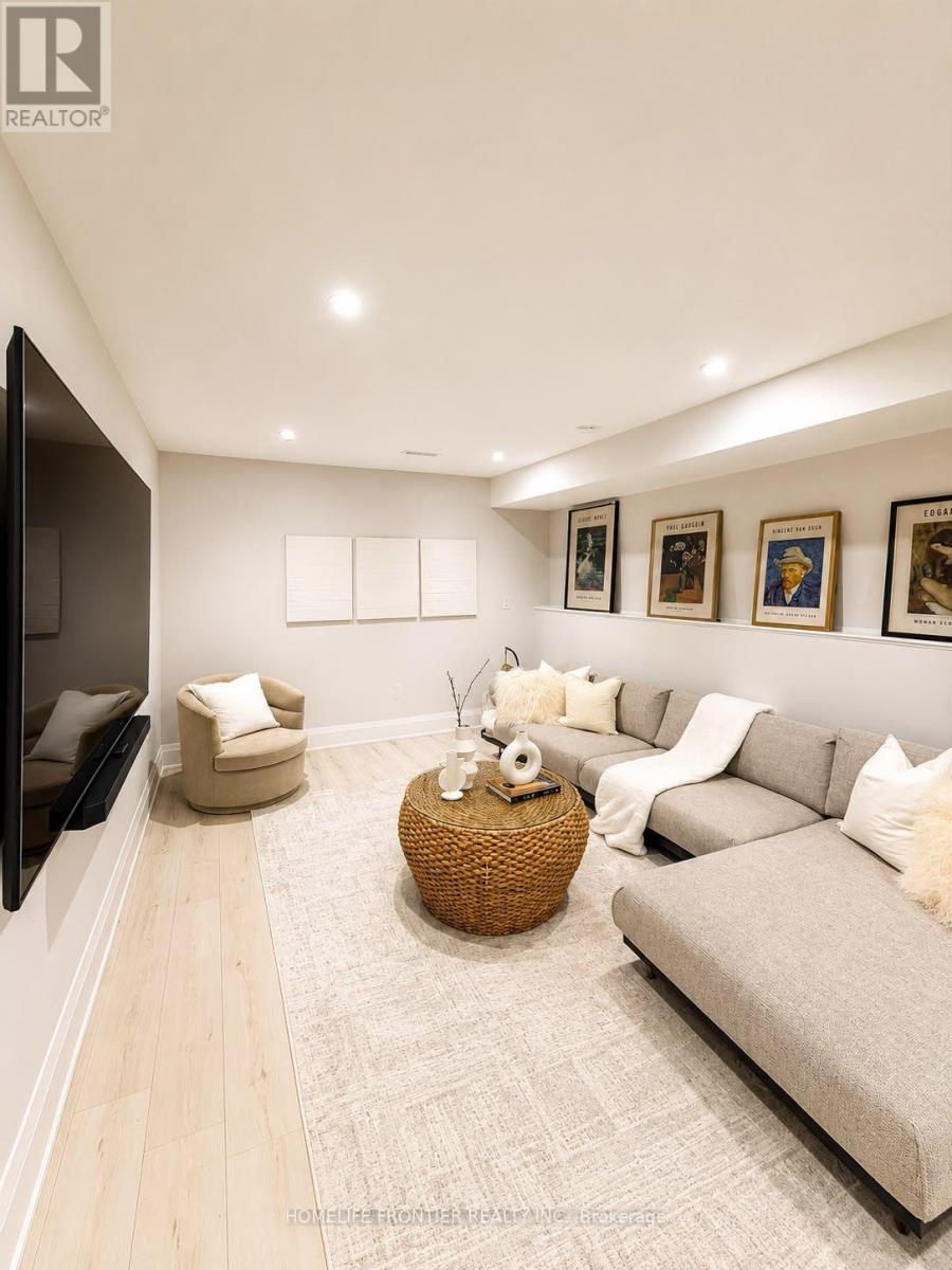 2138 TRUSCOTT DRIVE - 25