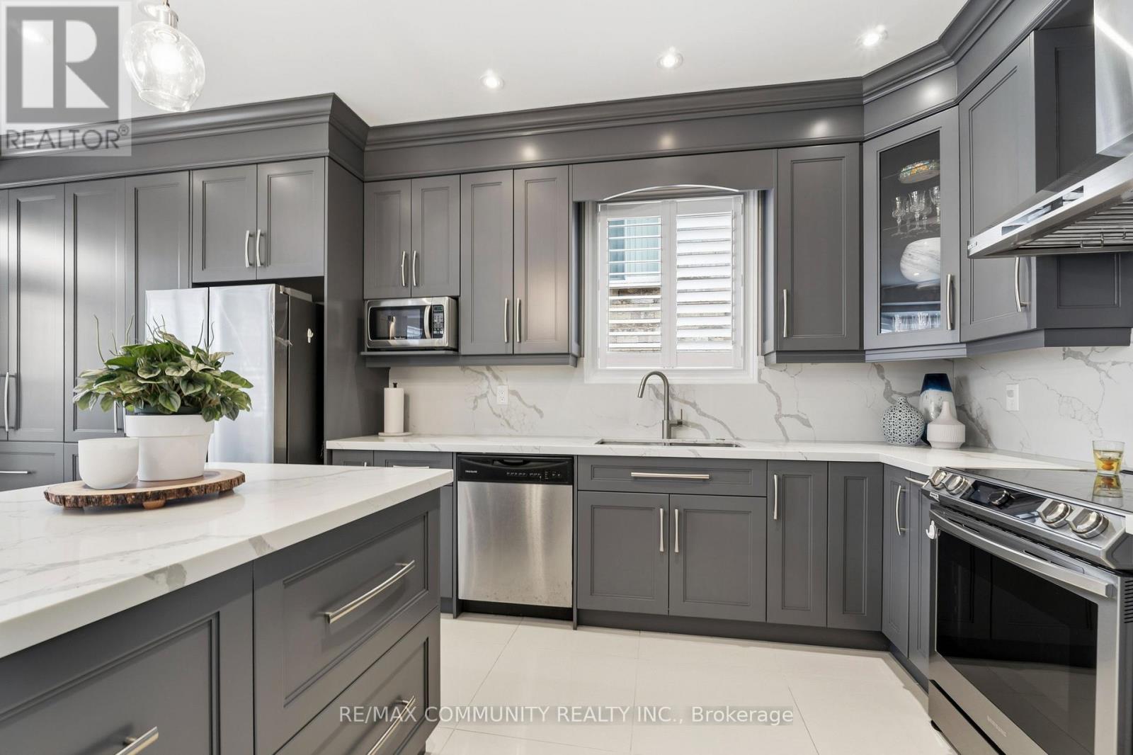 5673 PEGASUS STREET - 10
